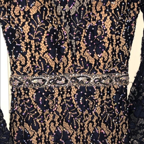 Prom dress - Picture 2 of 8